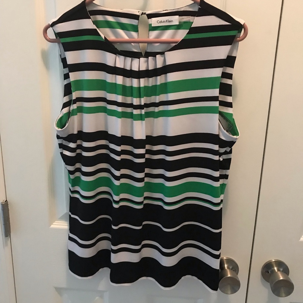 Sleeveless blouse